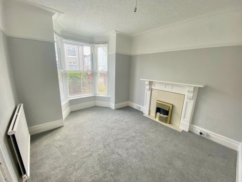 3 bed semidetached house to rent in Borough Road, Loughor, Swansea SA4