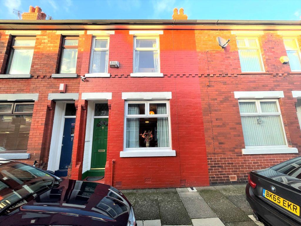 2 bed terraced house for sale in Street, Stockport SK5 Zoopla