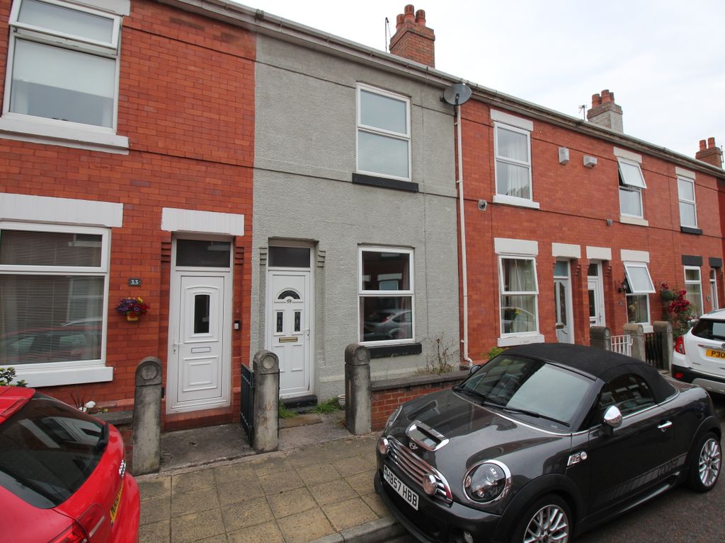 2 bed terraced house to rent in Albert Avenue, Urmston, Manchester M41