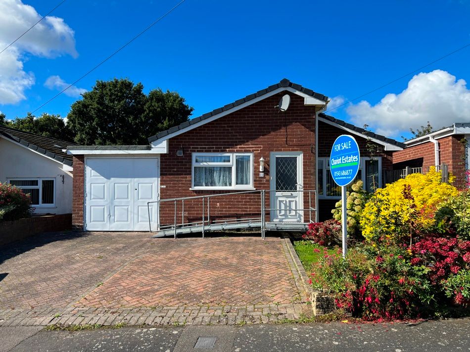3 bed detached bungalow for sale in Wordsworth Road, Chase Terrace