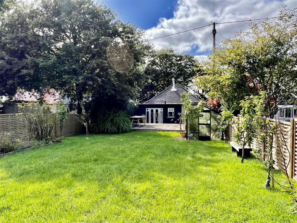 2 bed detached bungalow for sale in Penwarne Road, Mawnan Smith, Falmouth TR11, £415,000 Zoopla