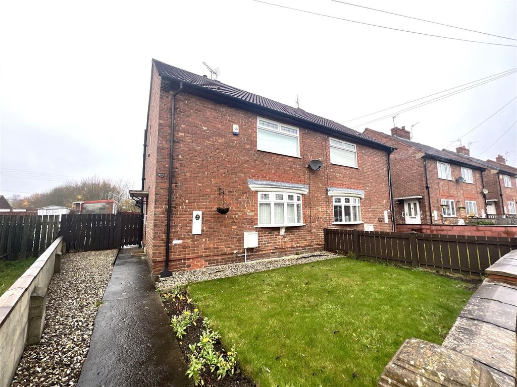 3 bed semidetached house for sale in Market Crescent, Wingate TS28, £75,000 Zoopla