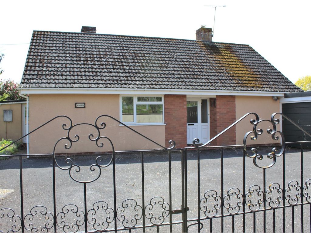 3 bed bungalow for sale in Tiverton Road, Cullompton, Devon EX15 Zoopla
