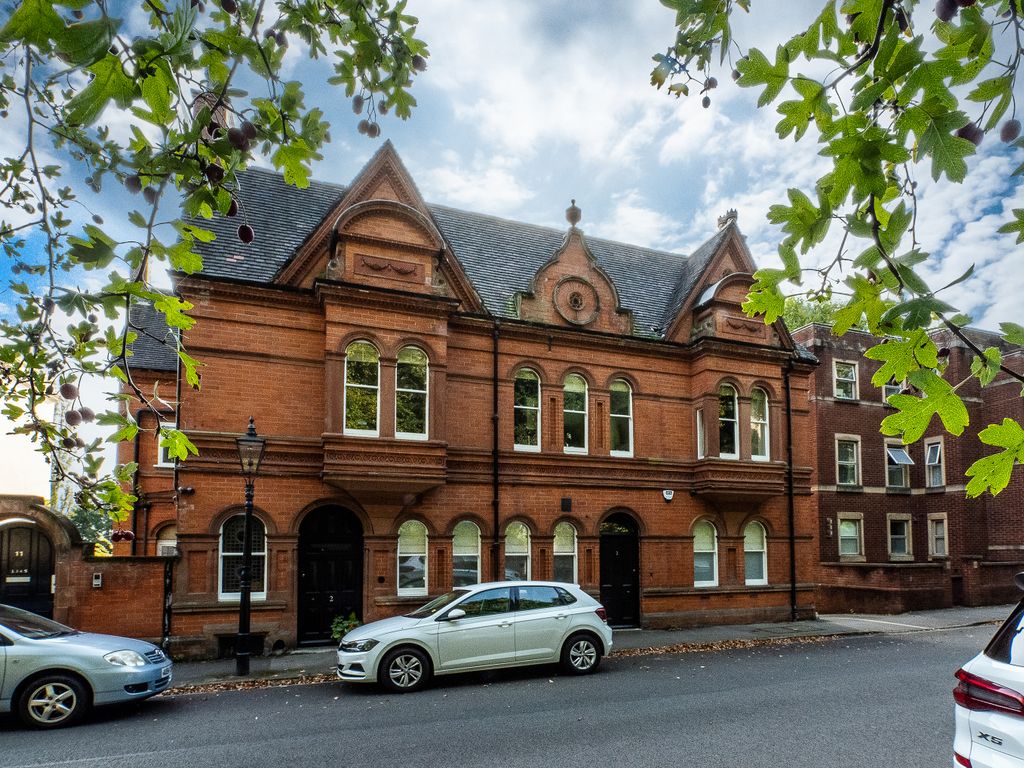 1 bed flat for sale in Park Valley, The Park, Nottingham NG7, £225,000