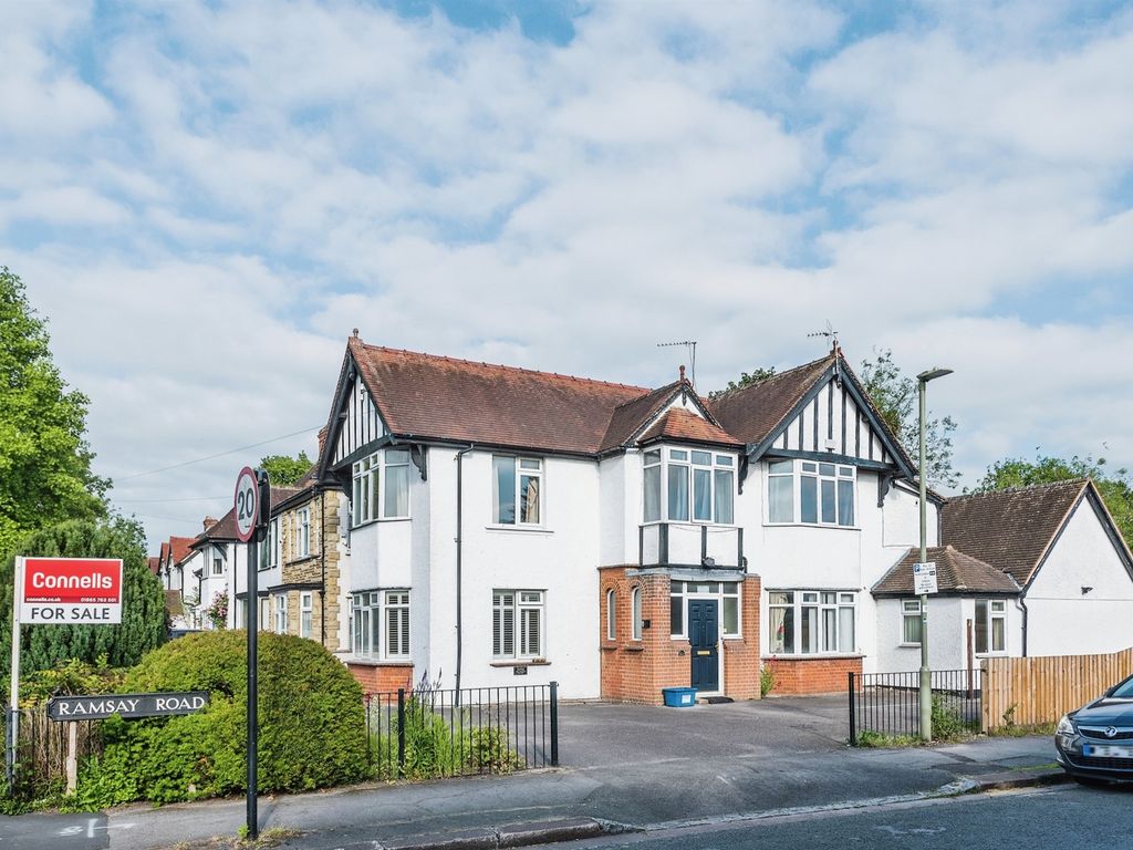 5 bed detached house for sale in London Road, Headington, Oxford OX3