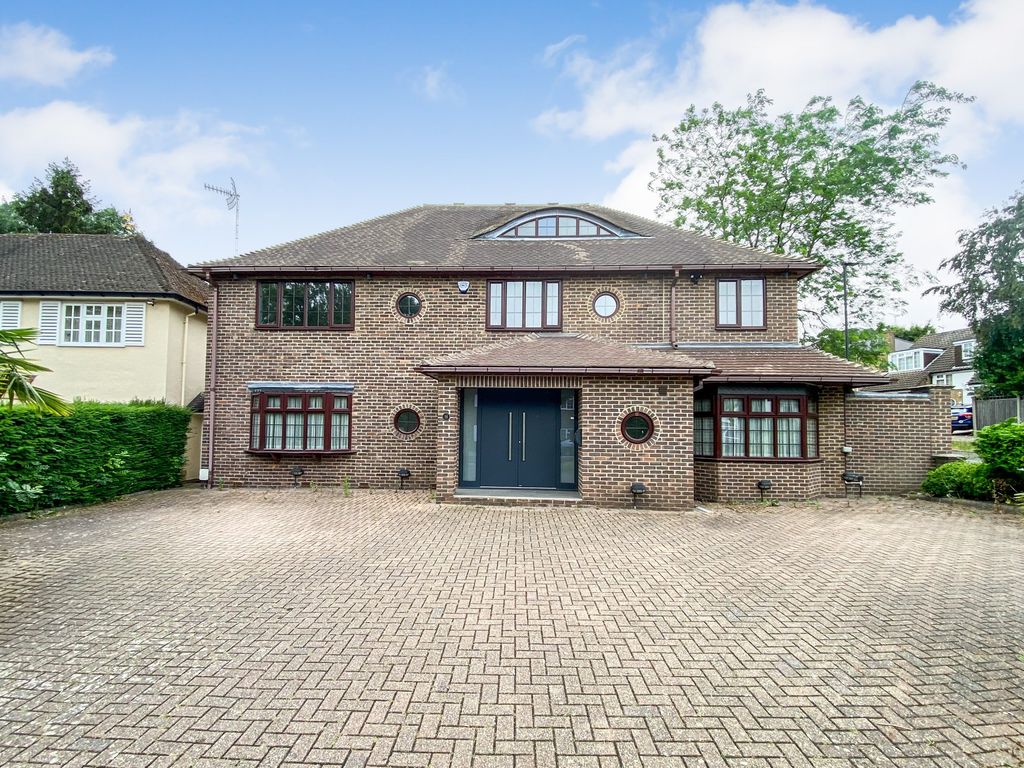 6 bed detached house for sale in Duchy Road, EN4 Zoopla