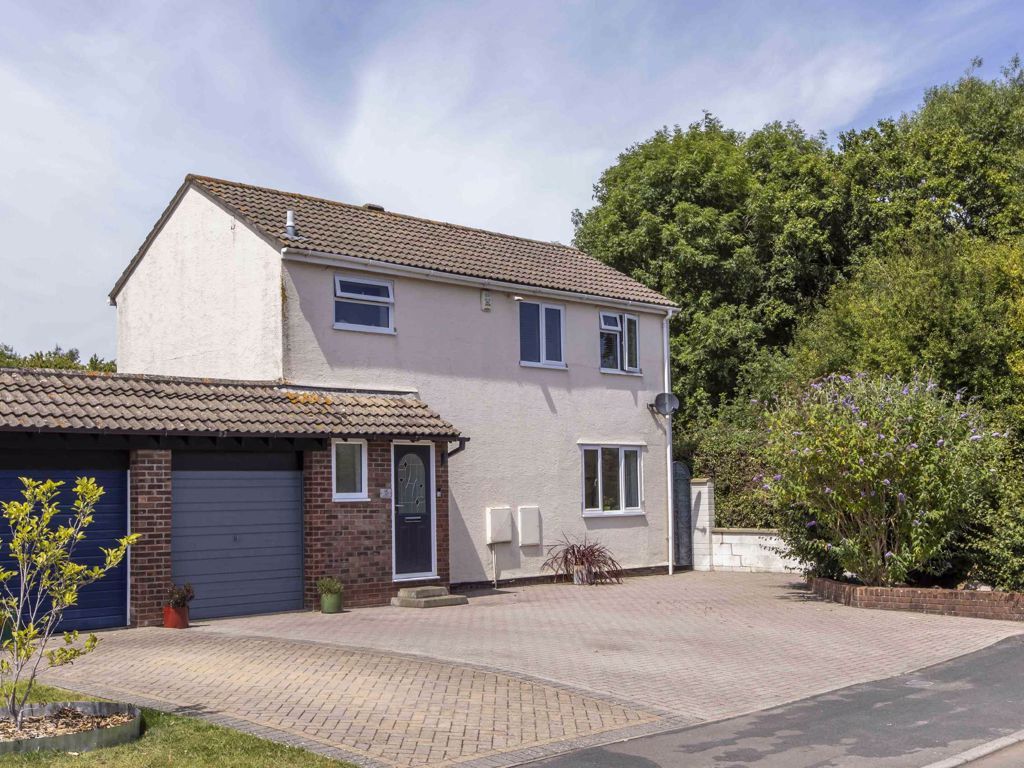 3 bed linkdetached house for sale in Gloucester Close, Stoke Gifford