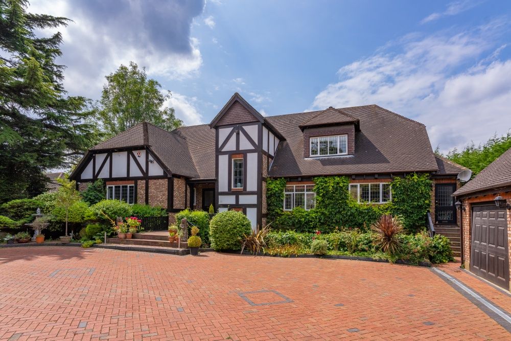 7 bed detached house for sale in Sandy Lane, Northwood HA6, £3,000,000