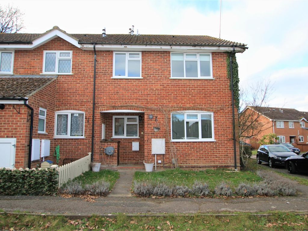 2 bed end terrace house to rent in Kingcup Drive, Bisley, Woking GU24