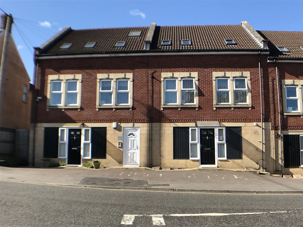 2 bed flat for sale in Downend Road, Kingswood, Bristol BS15 Zoopla