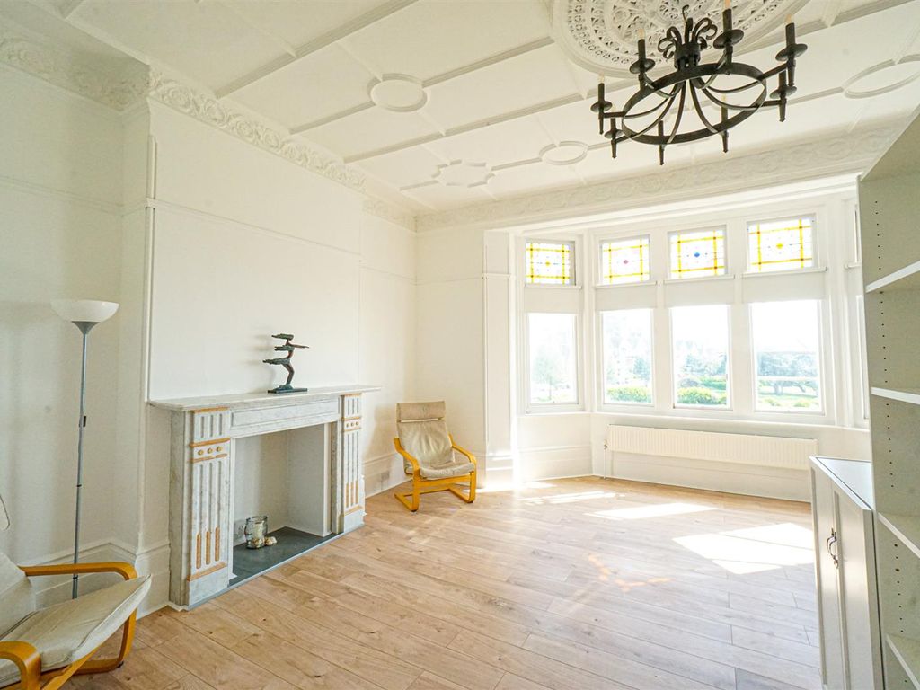 1 bed flat for sale in Grosvenor Gardens, St. LeonardsOnSea TN38 Zoopla
