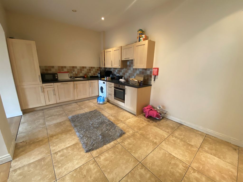 2 bed flat for sale in Ingrow Lane, Keighley BD21 Zoopla