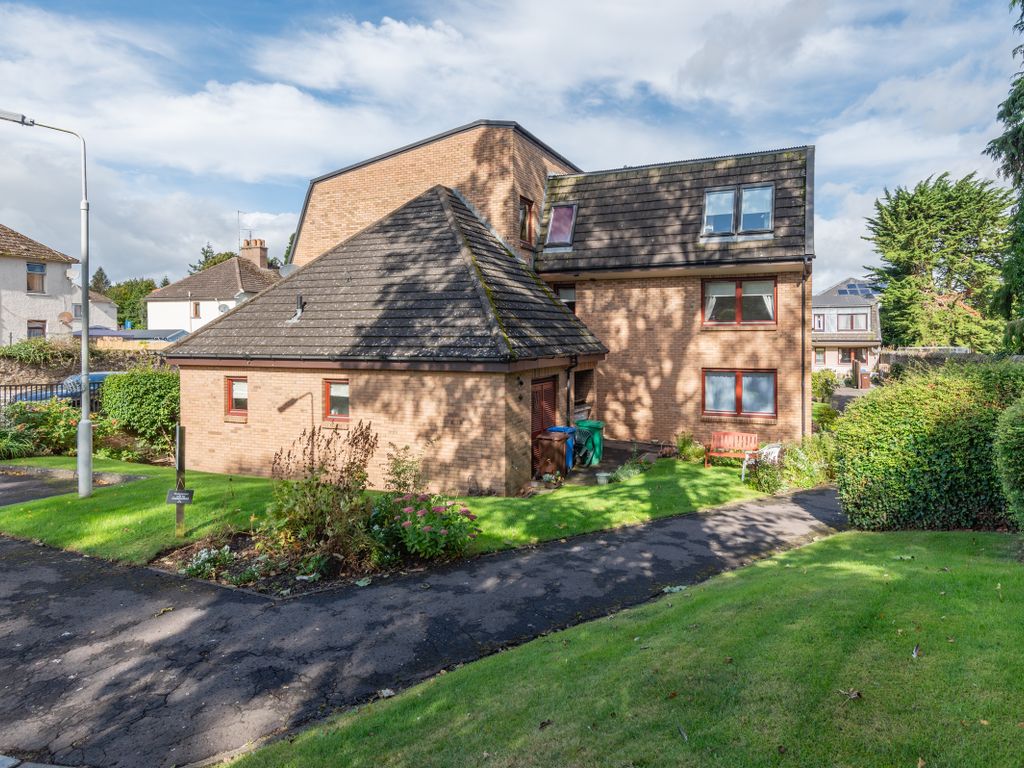 1 bed flat for sale in Drysdale Gardens, Cupar, Fife KY15, £60,000 Zoopla