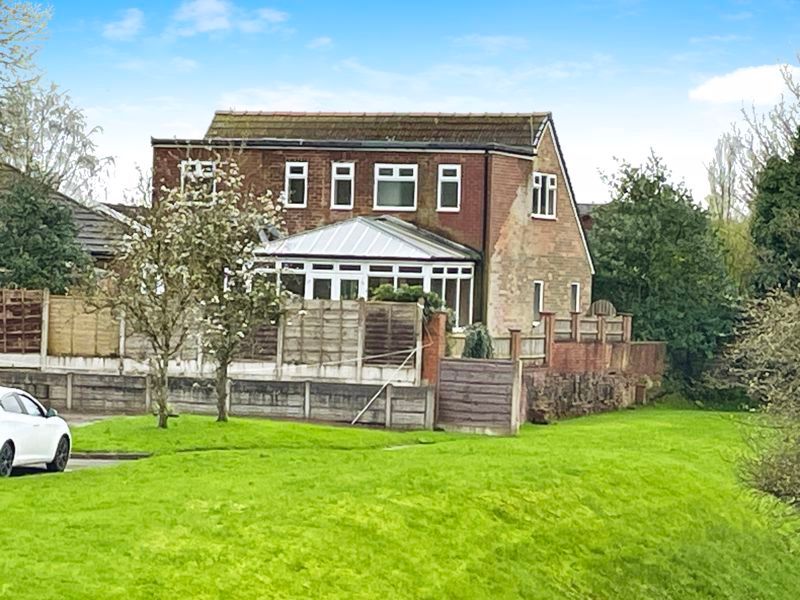 3 bed detached house for sale in Burnley Road, Bury BL9, £270,000 Zoopla