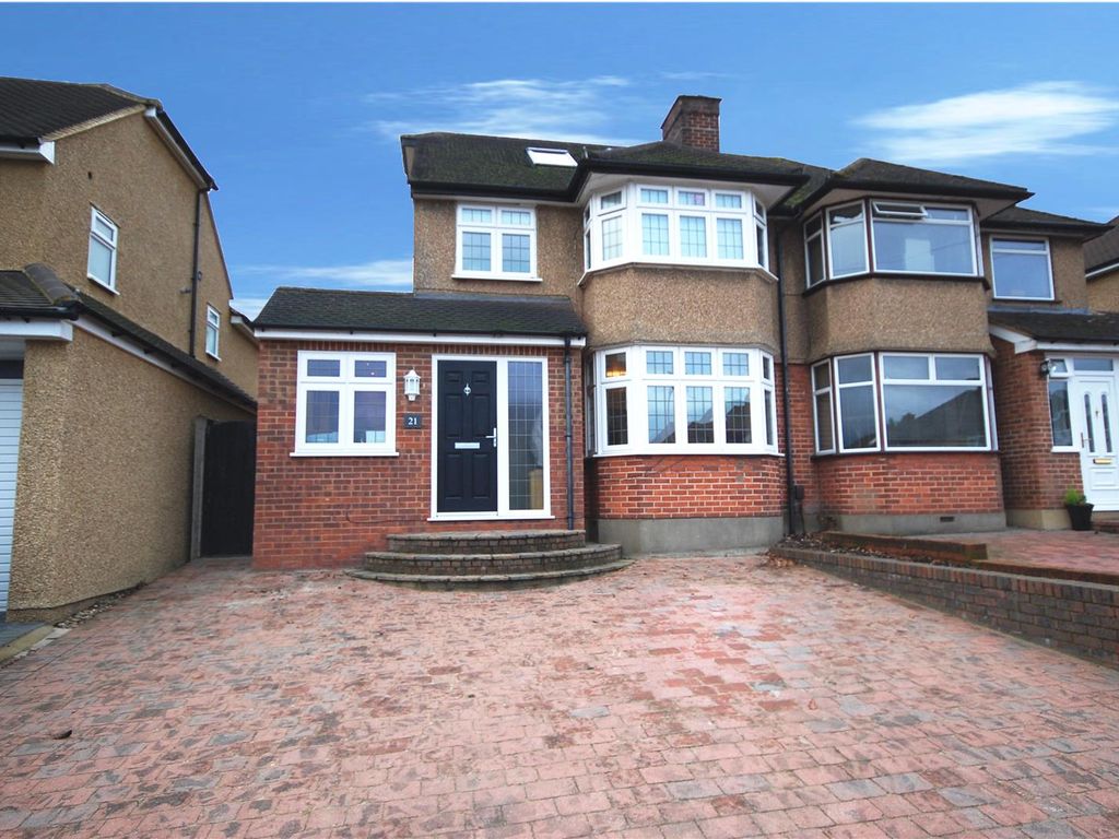4 bed semidetached house for sale in Canterbury Way, Croxley Green