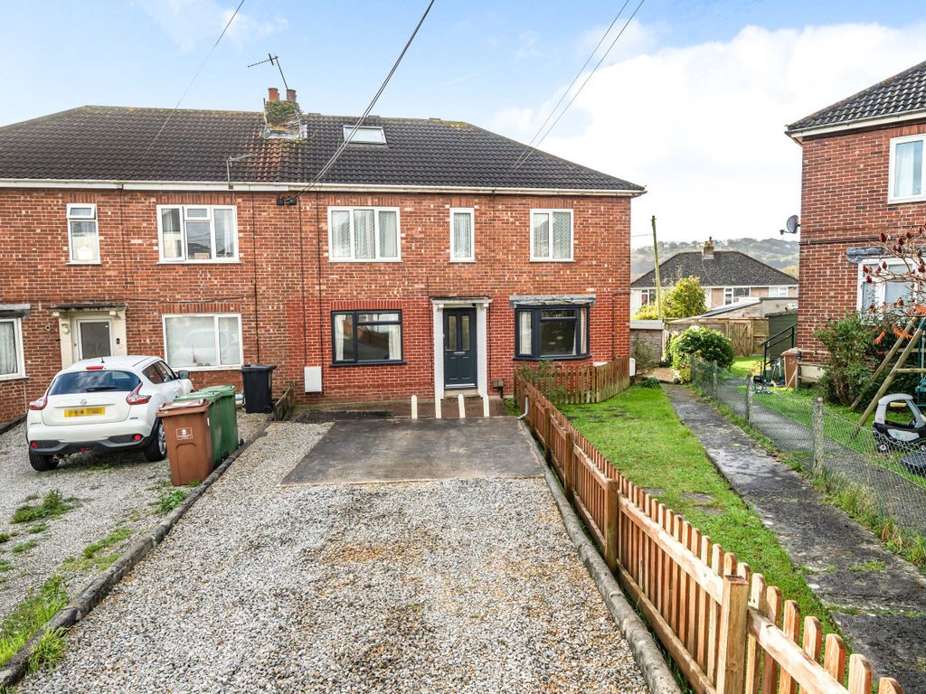 2 bed flat for sale in Park Avenue, Plymstock, Plymouth, Devon PL9, £