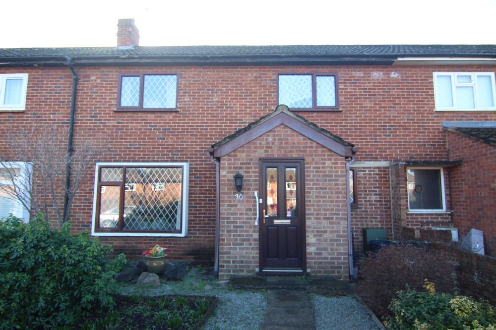 3 bed terraced house for sale in Elizabeth Road, Wokingham RG40, £