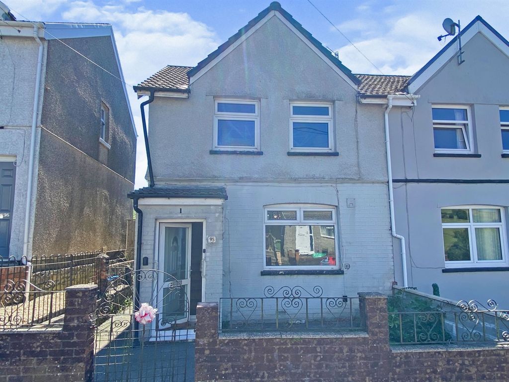 3 bed semidetached house for sale in Thomas Street, Gilfach Goch