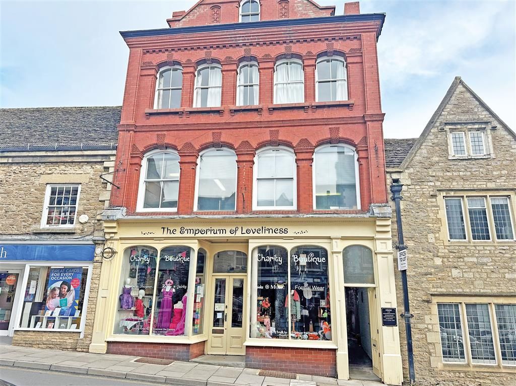 2 bed flat for sale in High Street, Malmesbury SN16 Zoopla