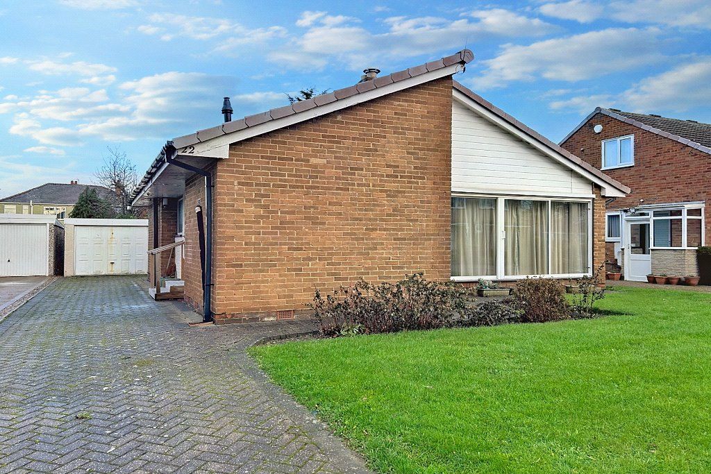 3 bed detached bungalow for sale in Lennox Drive, Wakefield, West