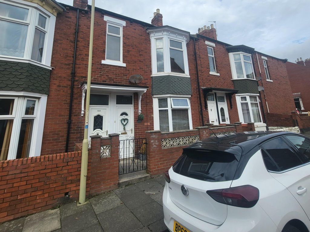 2 bed flat to rent in Birchington Avenue, South Shields NE33, £575 pcm