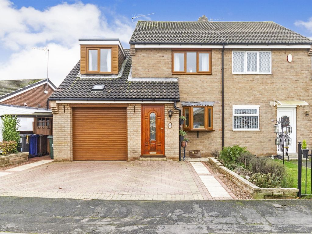 3 bed semidetached house for sale in Dane Avenue, Thorpe Willoughby