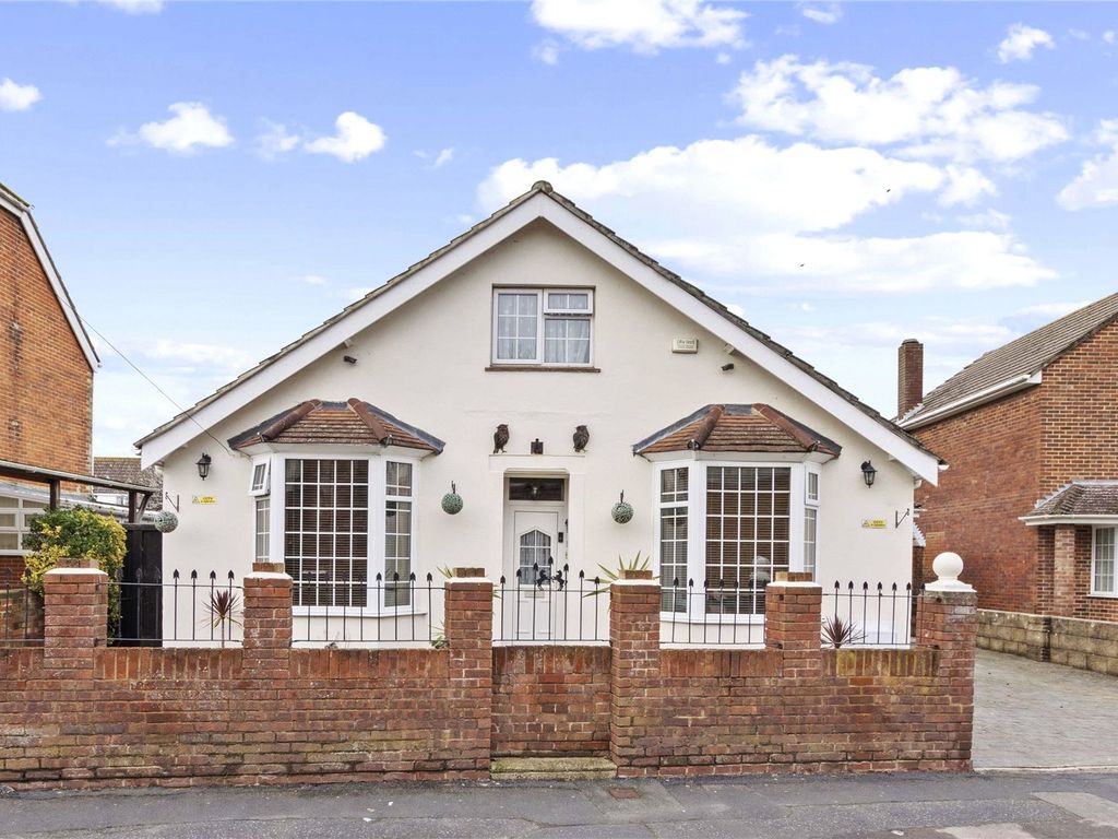 5 bed detached house for sale in Anns Hill Road, Gosport, Hampshire