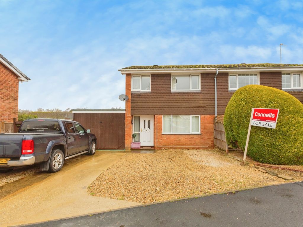 3 bed semidetached house for sale in Laurel Drive, Southmoor, Abingdon