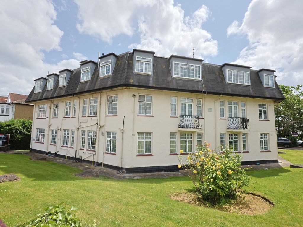 2 bed flat for sale in Ranelagh Court, Glendale Avenue, Edgware HA8, £