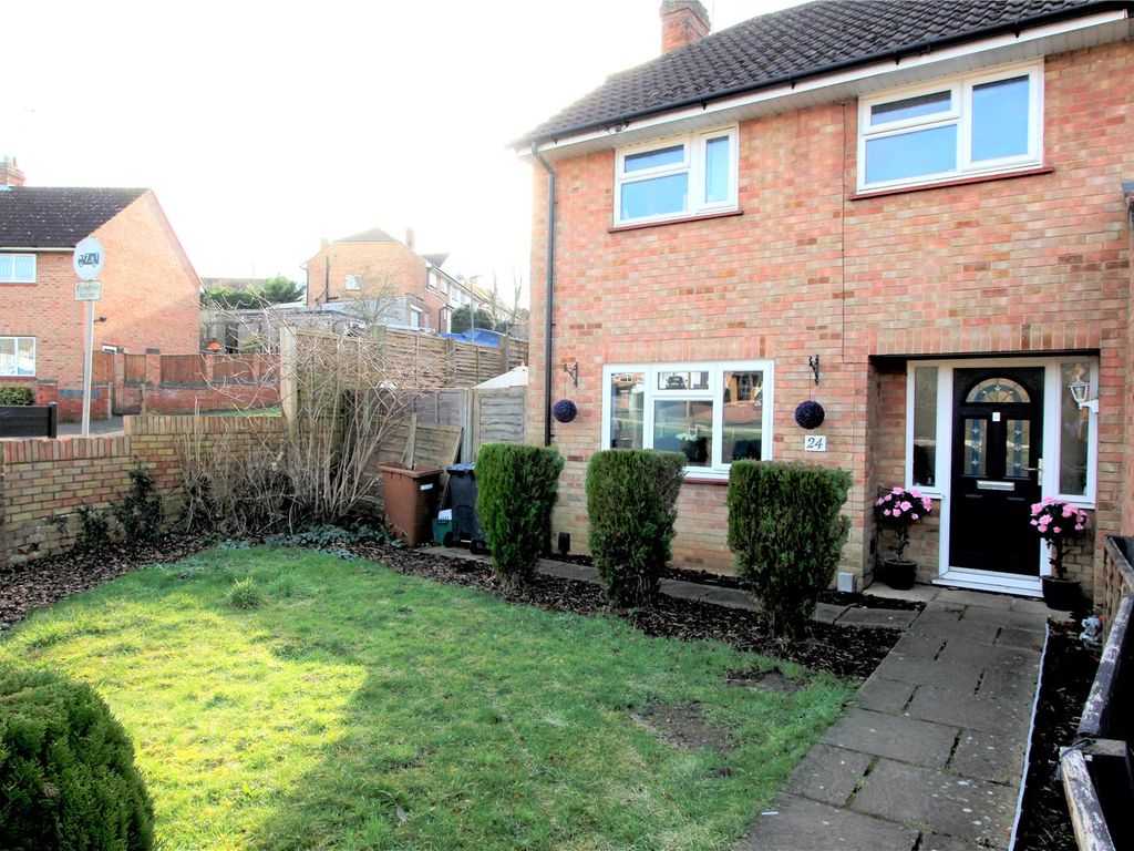 3 bed semidetached house for sale in Cromwell Road, Ware, Hertfordshire SG12 Zoopla