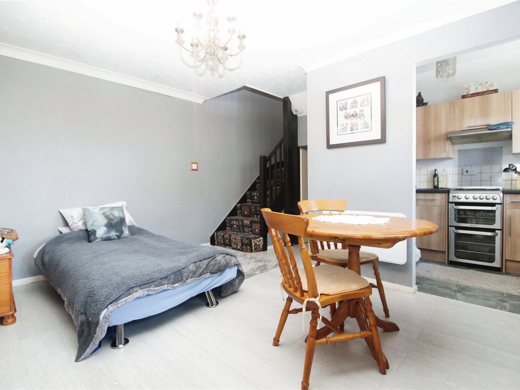 1 bed detached house to rent in Wingrove Court, Oak Street, Romford RM7