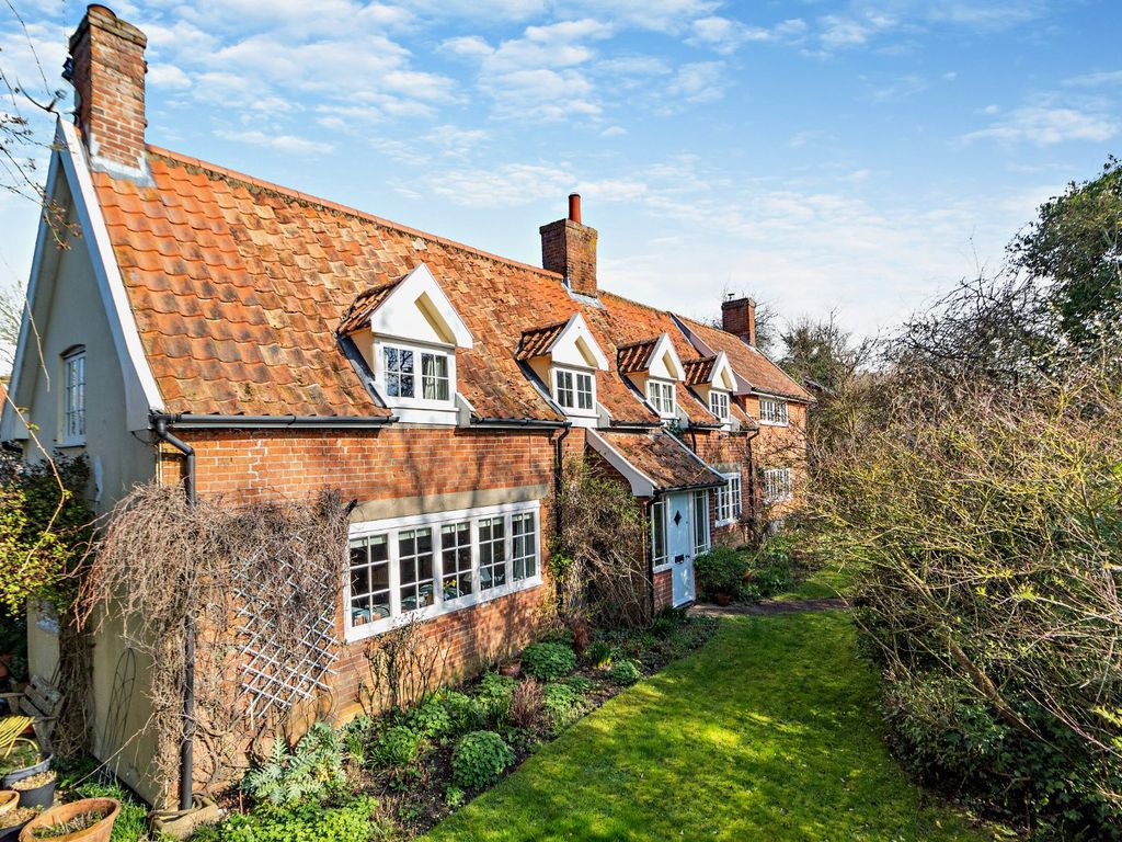 4 bed detached house for sale in Church Road, Bruisyard, Saxmundham