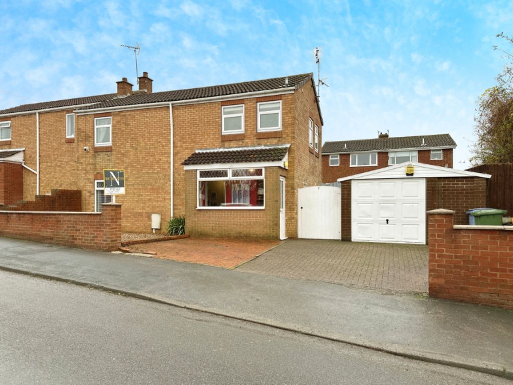 3 bed semidetached house for sale in Faraday Avenue, Tuxford, Newark