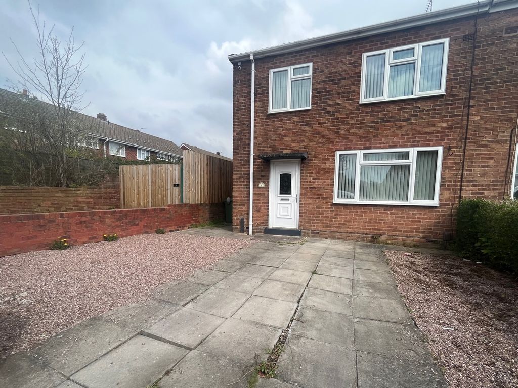 3 bed property to rent in Wallace Road, Bilston WV14 Zoopla