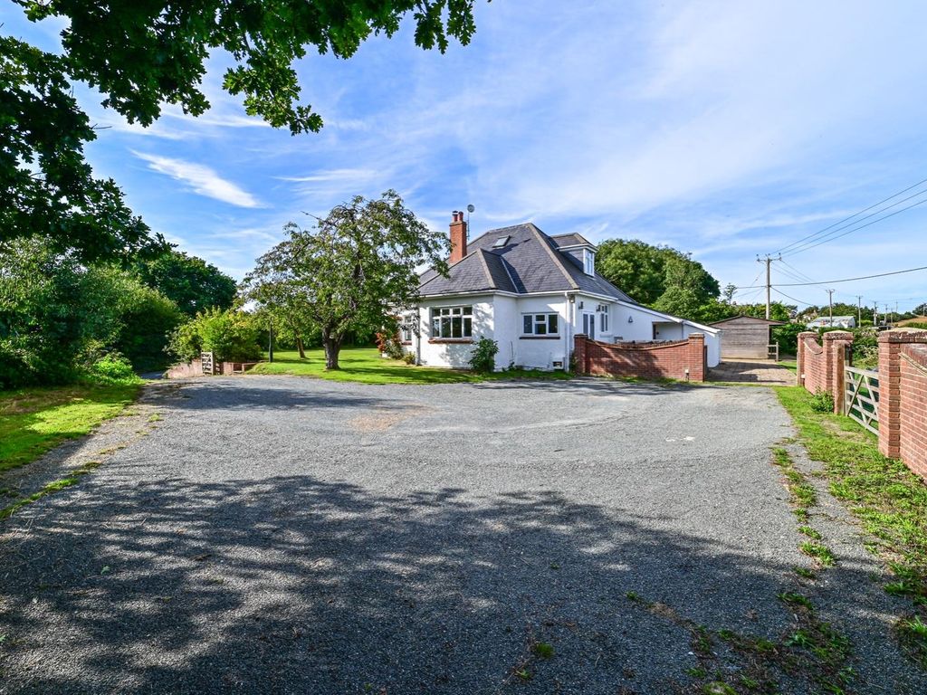 5 bed detached house for sale in Newport Road, Apse Heath, Sandown PO36