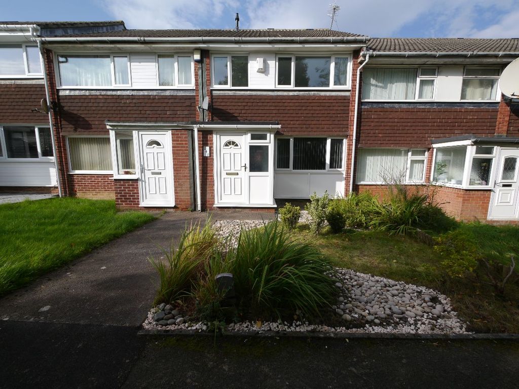 3 bed terraced house to rent in Windsor Walk, Kingston Park, Newcastle