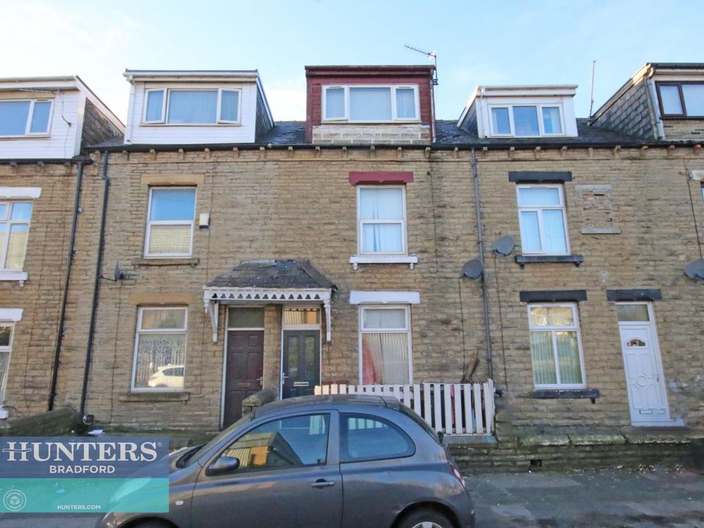 4 bed terraced house for sale in Road, Bradford BD4 Zoopla