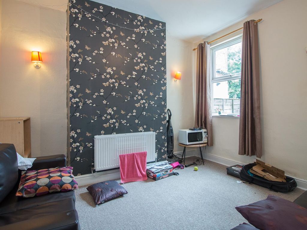 3 bed flat to rent in Moorfield Road, West Didsbury, Didsbury, Manchester M20, £464 pppm Zoopla