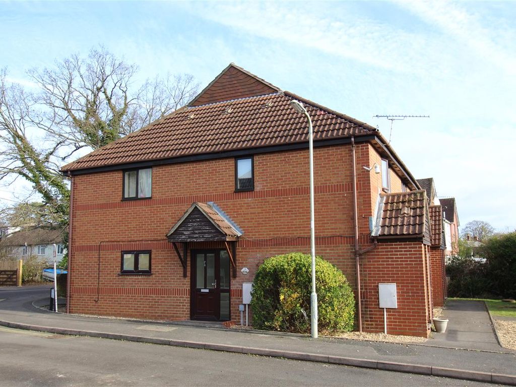 1 bed flat to rent in Alexandra Court, Bordon GU35 Zoopla