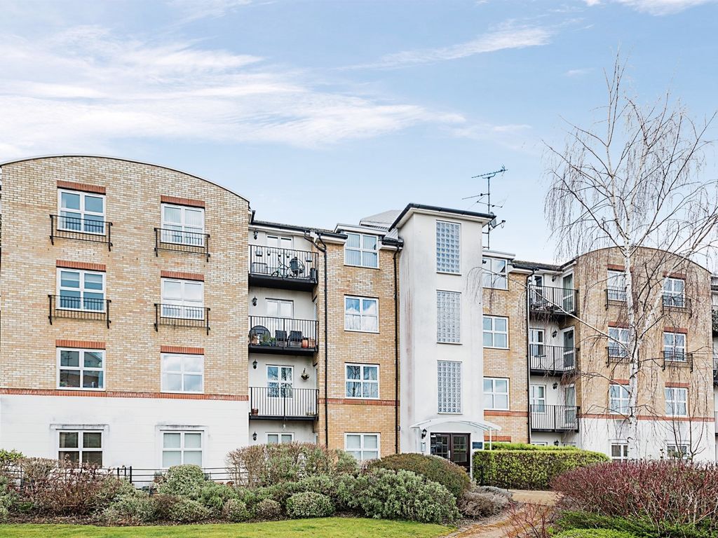 2 bed flat for sale in Russell Road, Basingstoke RG21 Zoopla