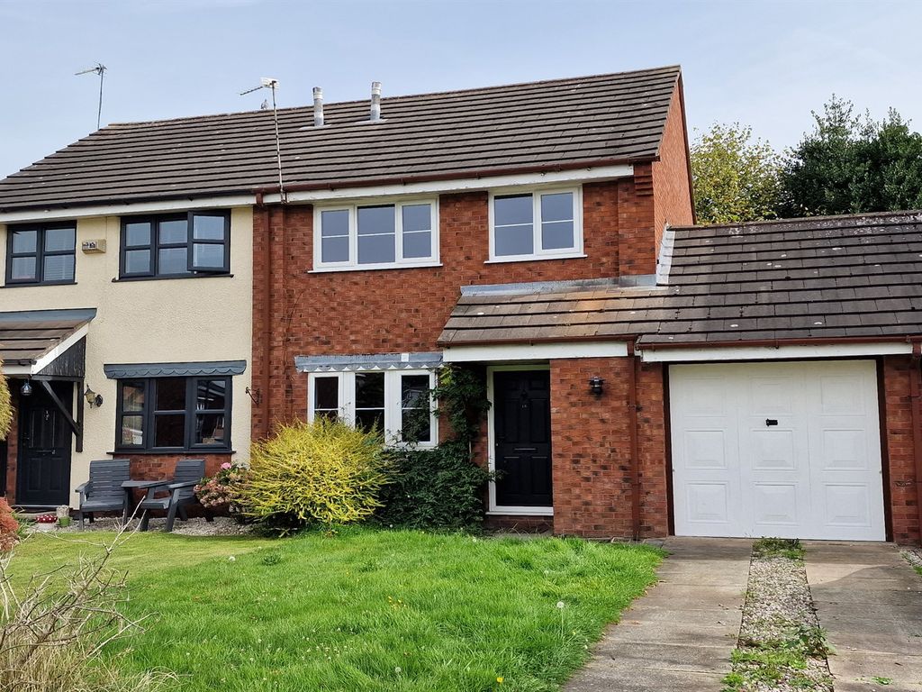 3 bed semidetached house for sale in Waveney Drive, Broadheath