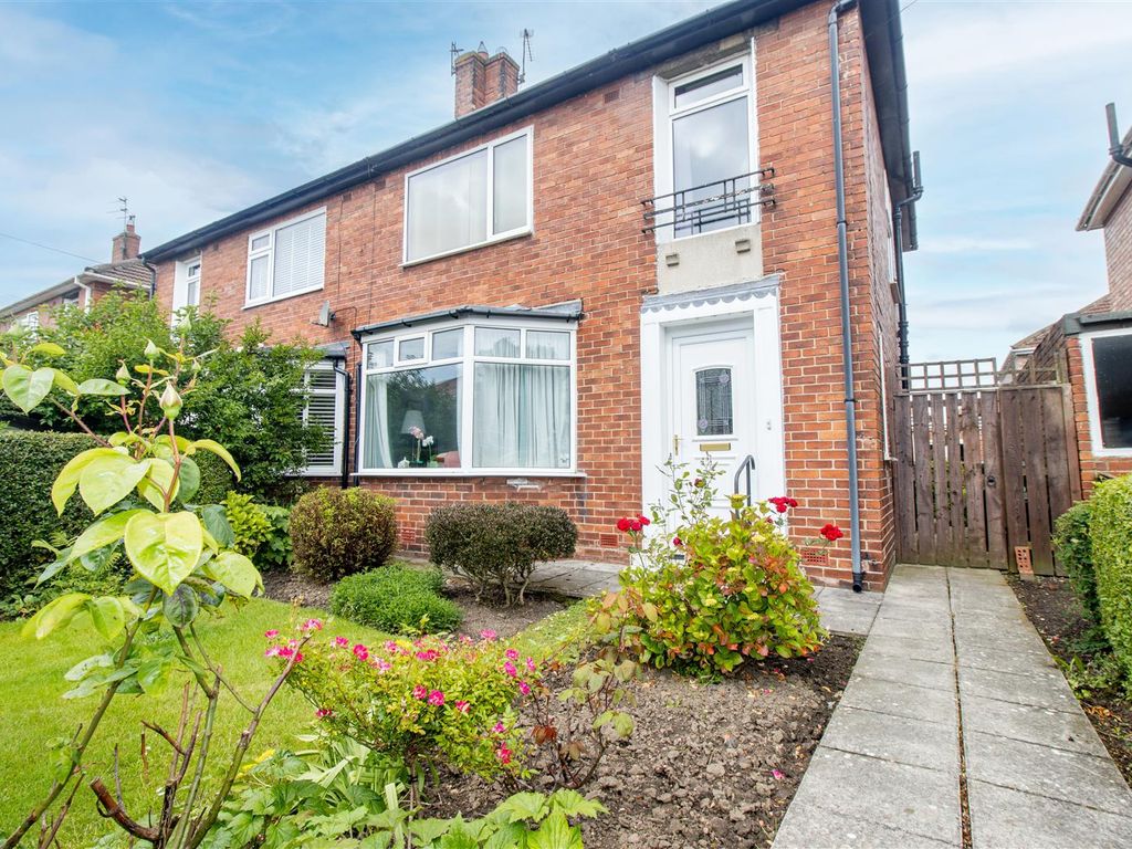 3 bed semidetached house for sale in Princes Avenue, Gosforth