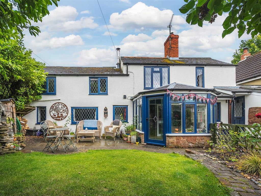 2 bed detached house for sale in Wilcot Road, Pewsey SN9, £369,950 Zoopla