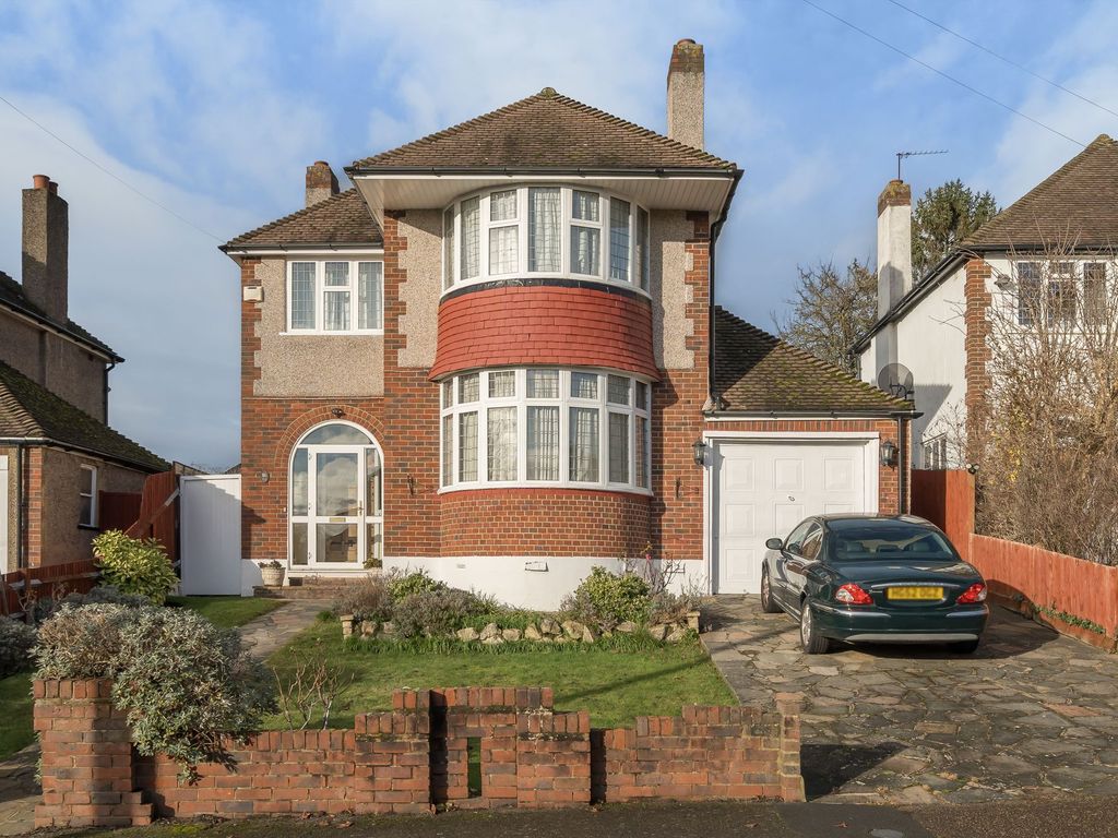 3 bed detached house for sale in Seymour Avenue, Epsom KT17, £895,000