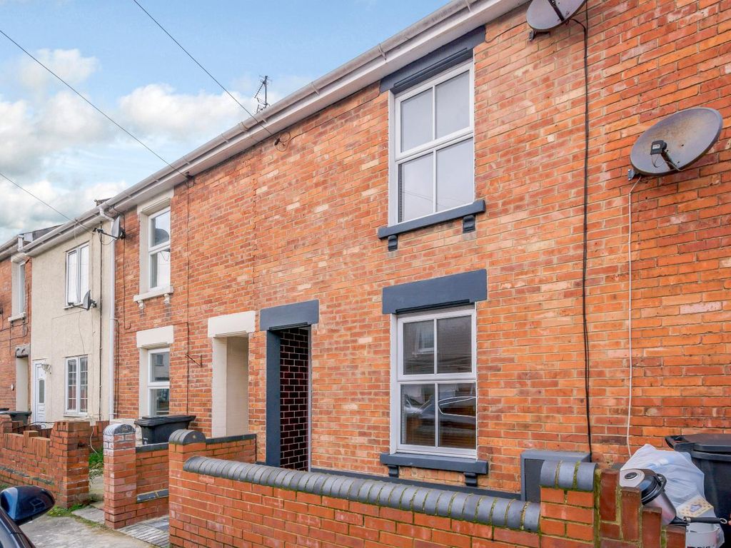 3 bed terraced house to rent in Lorne Street, Swindon SN1, £1,100 pcm