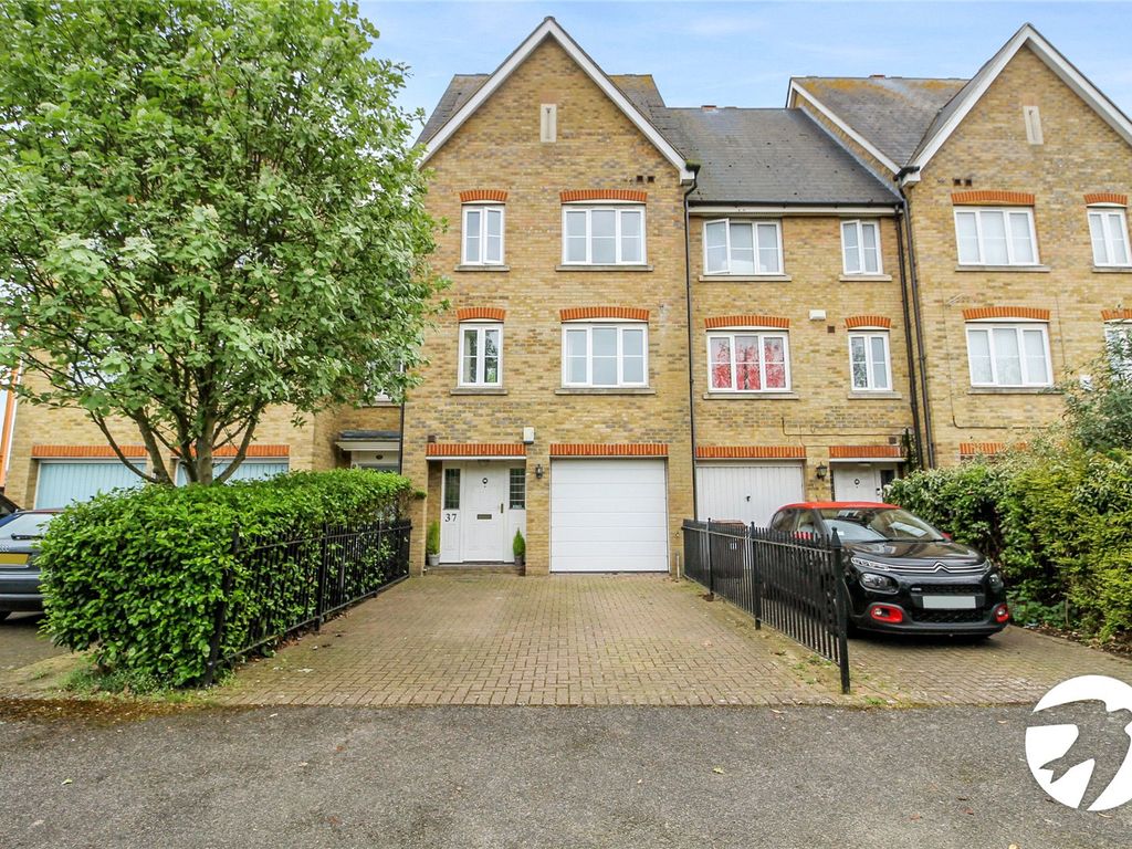 3 bed town house for sale in Sandling Way, St. Marys Island, Chatham