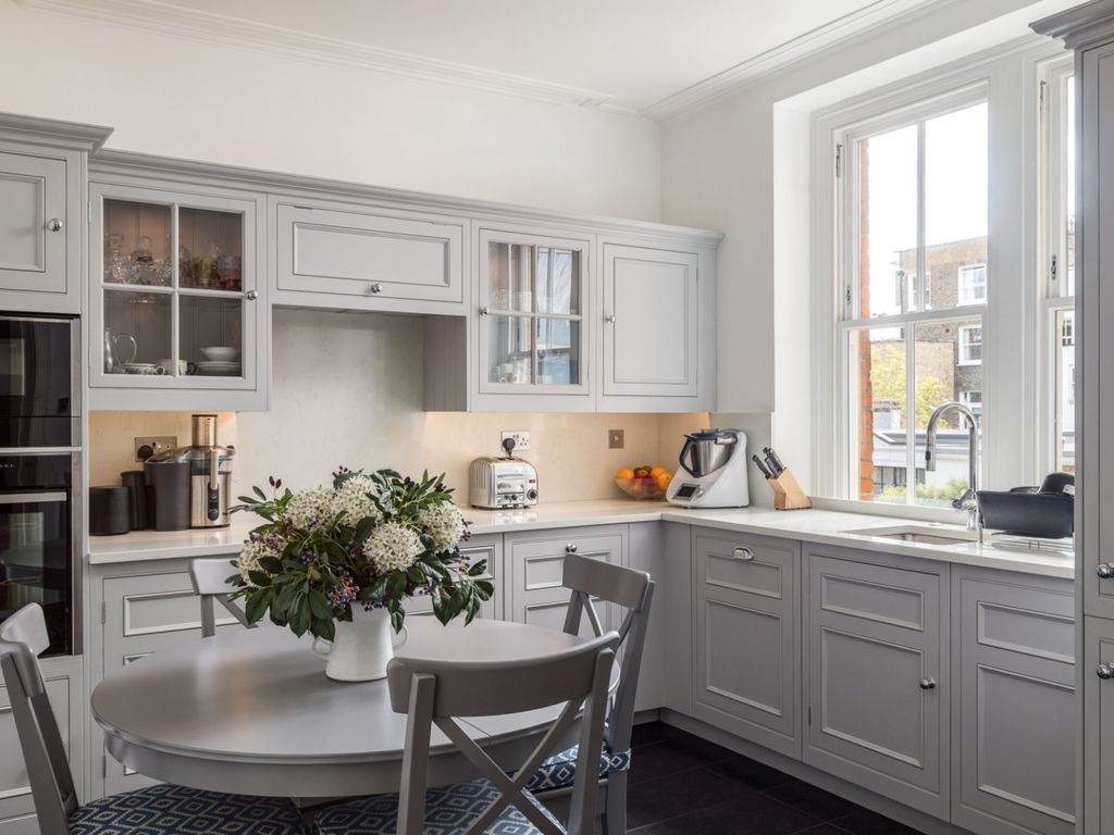 Drayton Court Drayton Gardens London SW10  