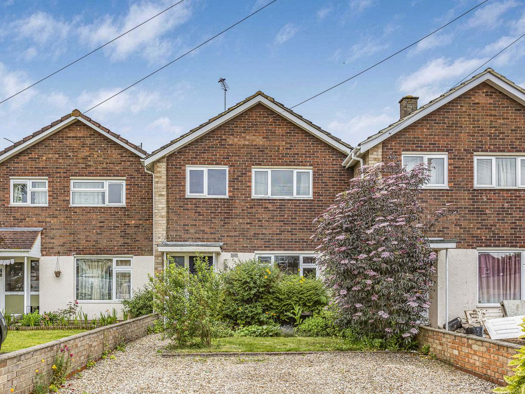 3 bed terraced house for sale in Gainsborough Green, Abingdon OX14, £