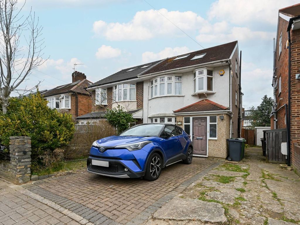 5 bed semidetached house for sale in Methuen Close, Edgware HA8 Zoopla