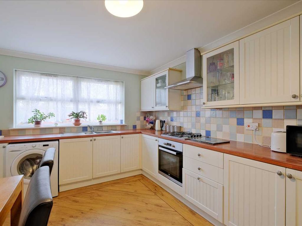2 bed semidetached house for sale in Hareleeshill Road, Larkhall ML9